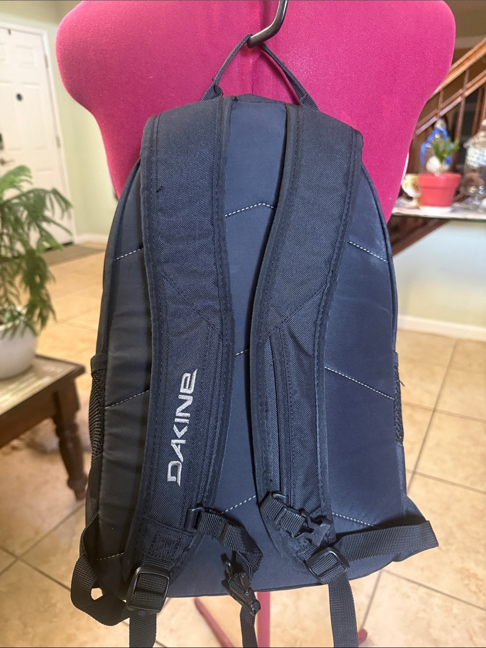 Dakine Grom 13L Backpack- pre-loved-small - Picture 3 of 7